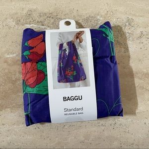 Blue Sweet Pea Baggu